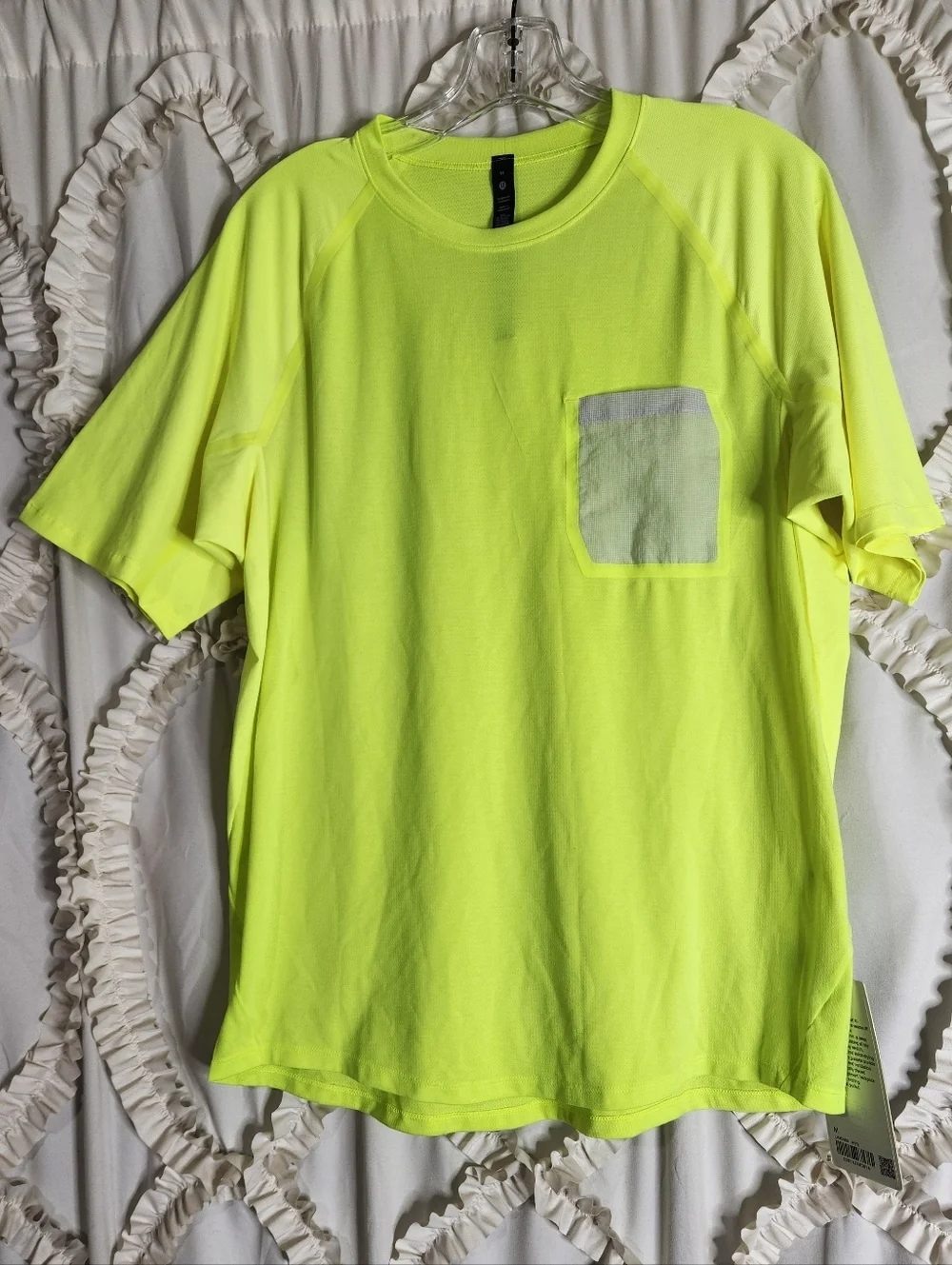 New Lululemon Ventilated Hiking Short Sleeve Highlight Yellow Men’s Size Medium